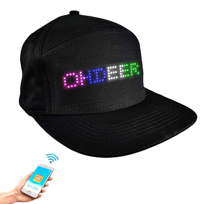 Redigieren des LED-Anzeigen-Hutes mit Bluetooth-App-Steuerwieder aufladbarem Schwarzem