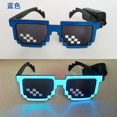 Weiche leuchtende LED-Gläser beleuchten die drahtlose Sonnenbrille, die in die Dunkelheit glüht