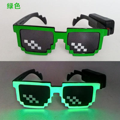 Weiche leuchtende LED-Gläser beleuchten die drahtlose Sonnenbrille, die in die Dunkelheit glüht